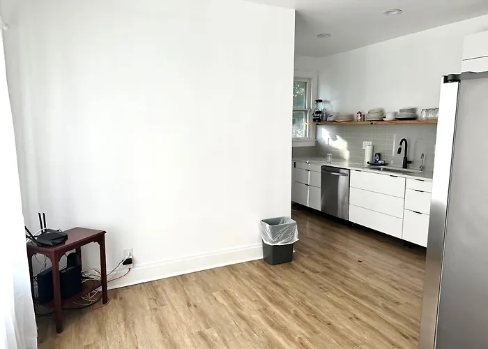 Apartment Downtown Retreat - Cozy First Floor *